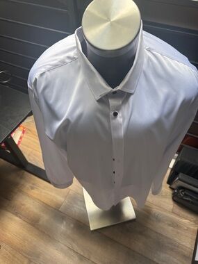 Men's White Long-Sleeve Button-Up Shirt